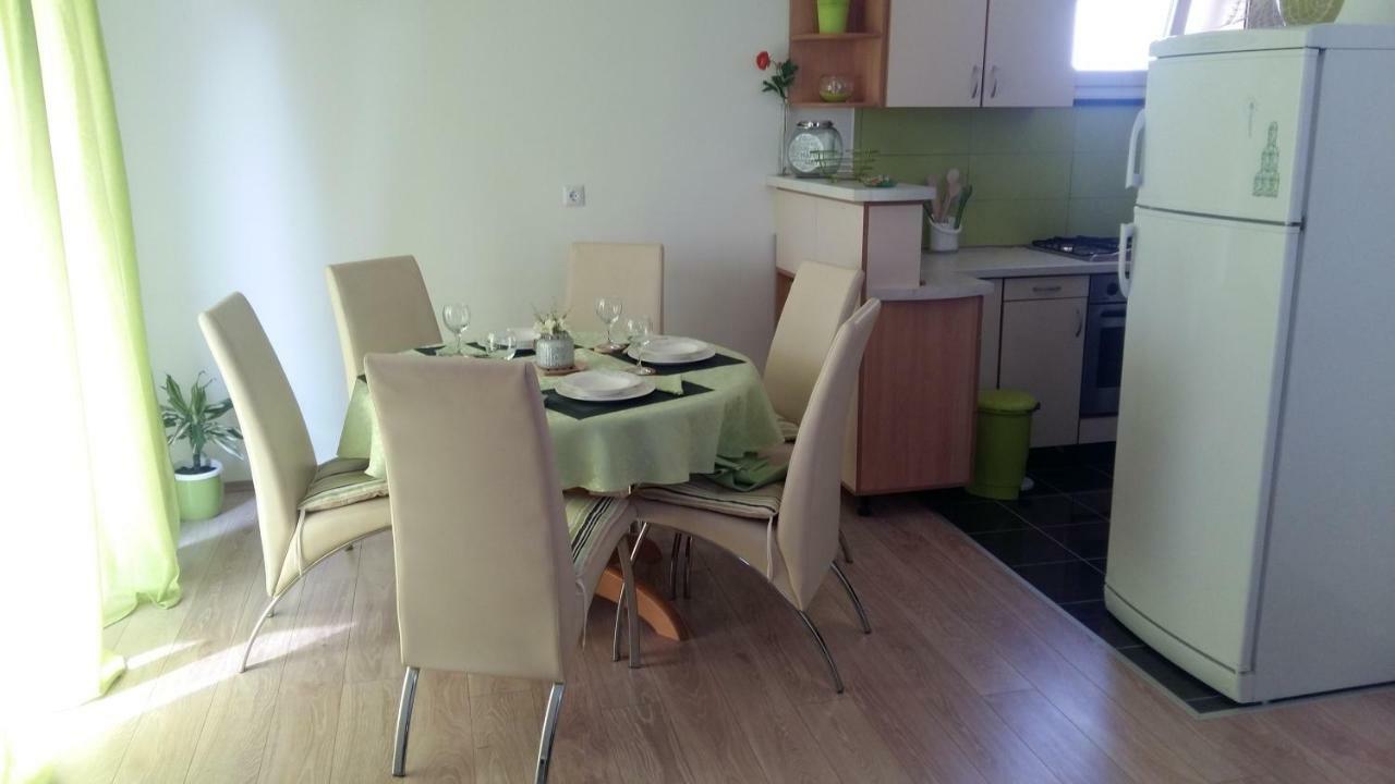 Apartment Ilina Vodice Luaran gambar
