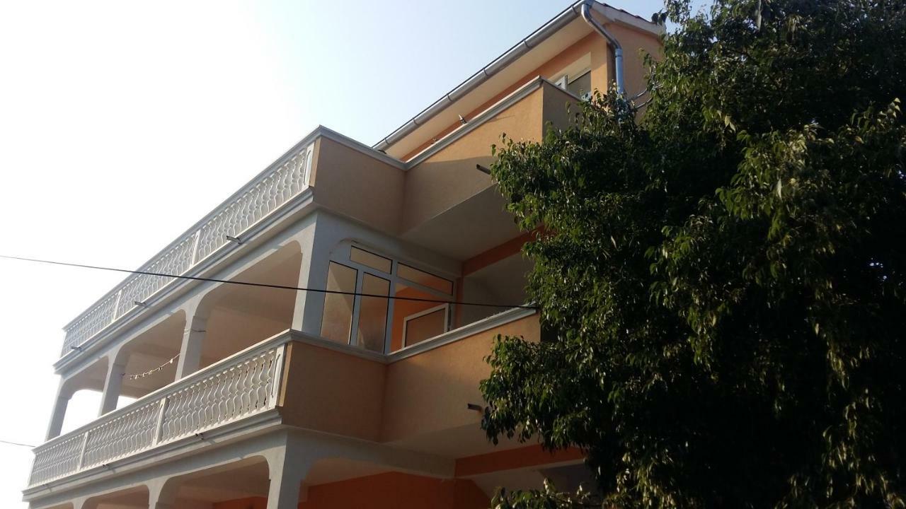 Apartment Ilina Vodice Luaran gambar