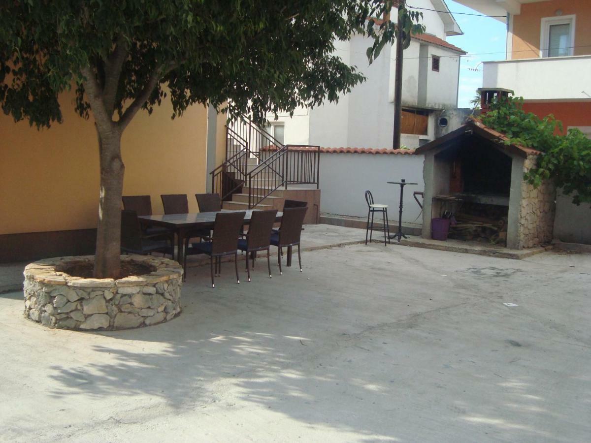 Apartment Ilina Vodice Luaran gambar