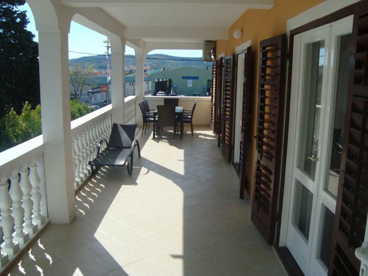 Apartment Ilina Vodice Luaran gambar