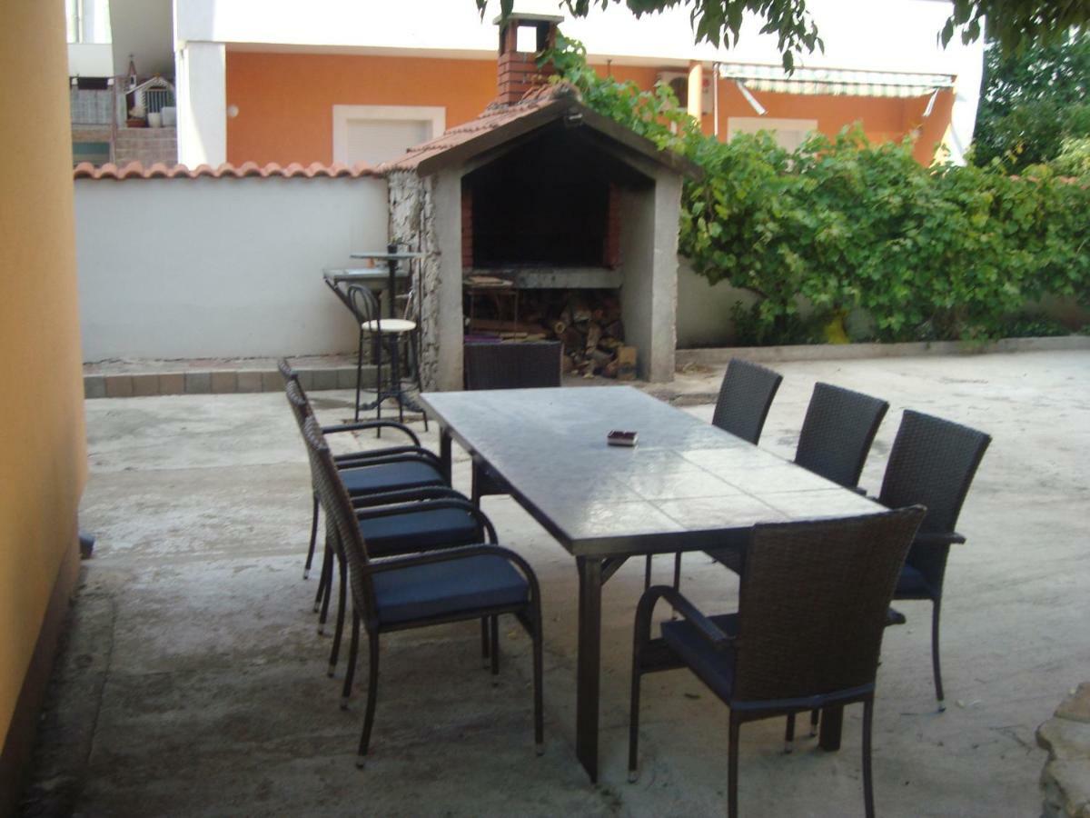 Apartment Ilina Vodice Luaran gambar